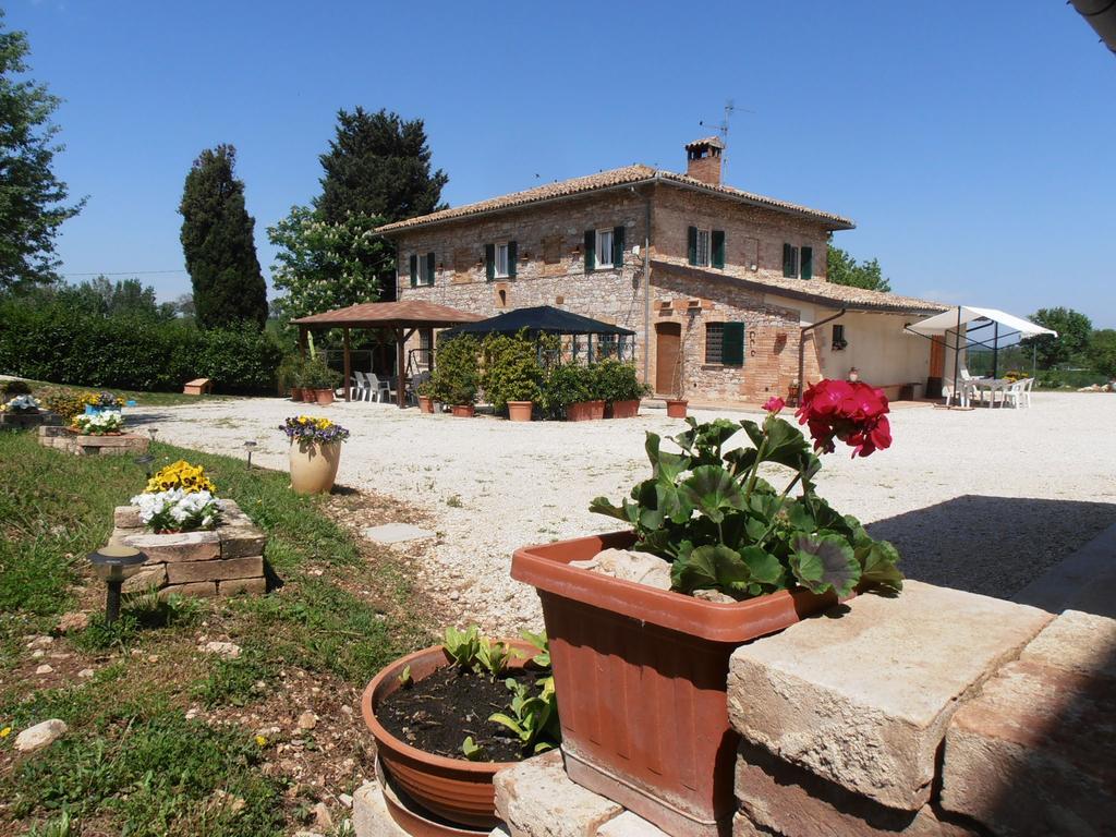 翁布里亚区贾诺Agriturismo Rustichino别墅 外观 照片