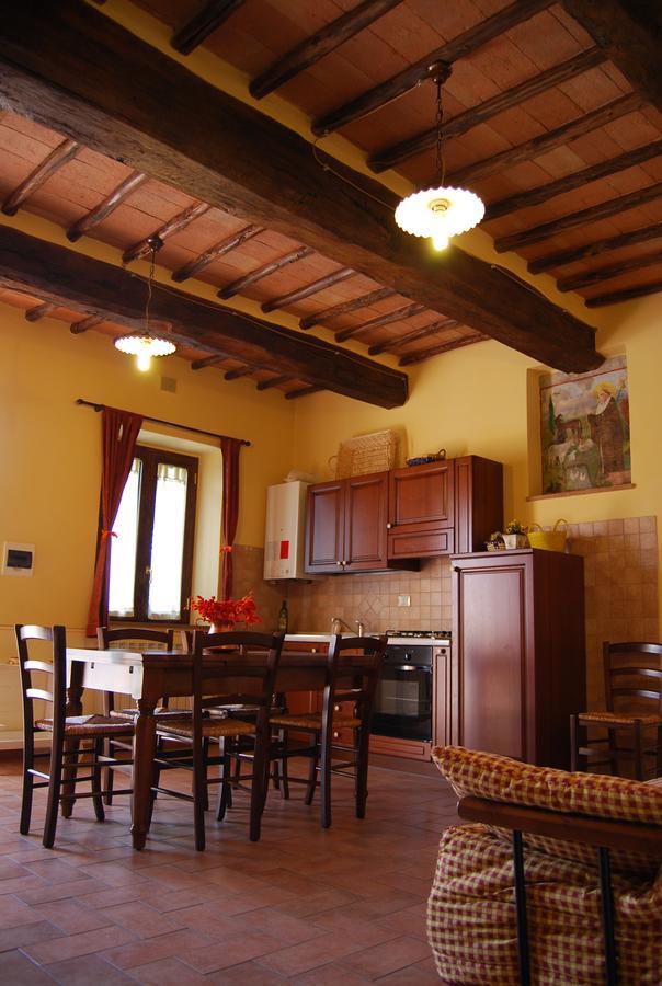 翁布里亚区贾诺Agriturismo Rustichino别墅 外观 照片